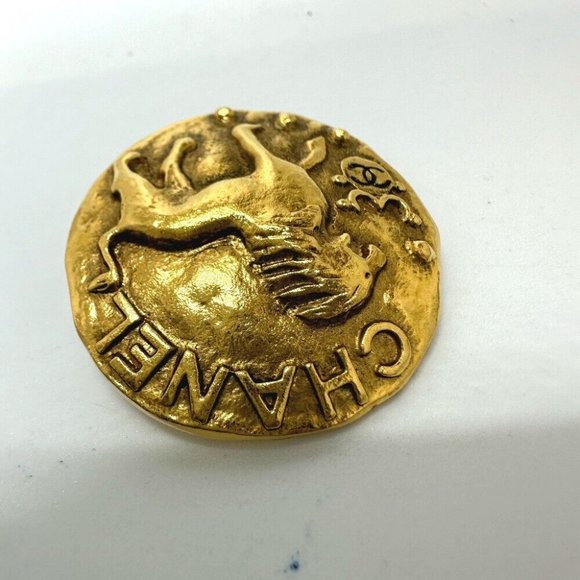 CHANEL vintage round lion Accessories with rice Earrings Metal Gold - Picture 9 of 9